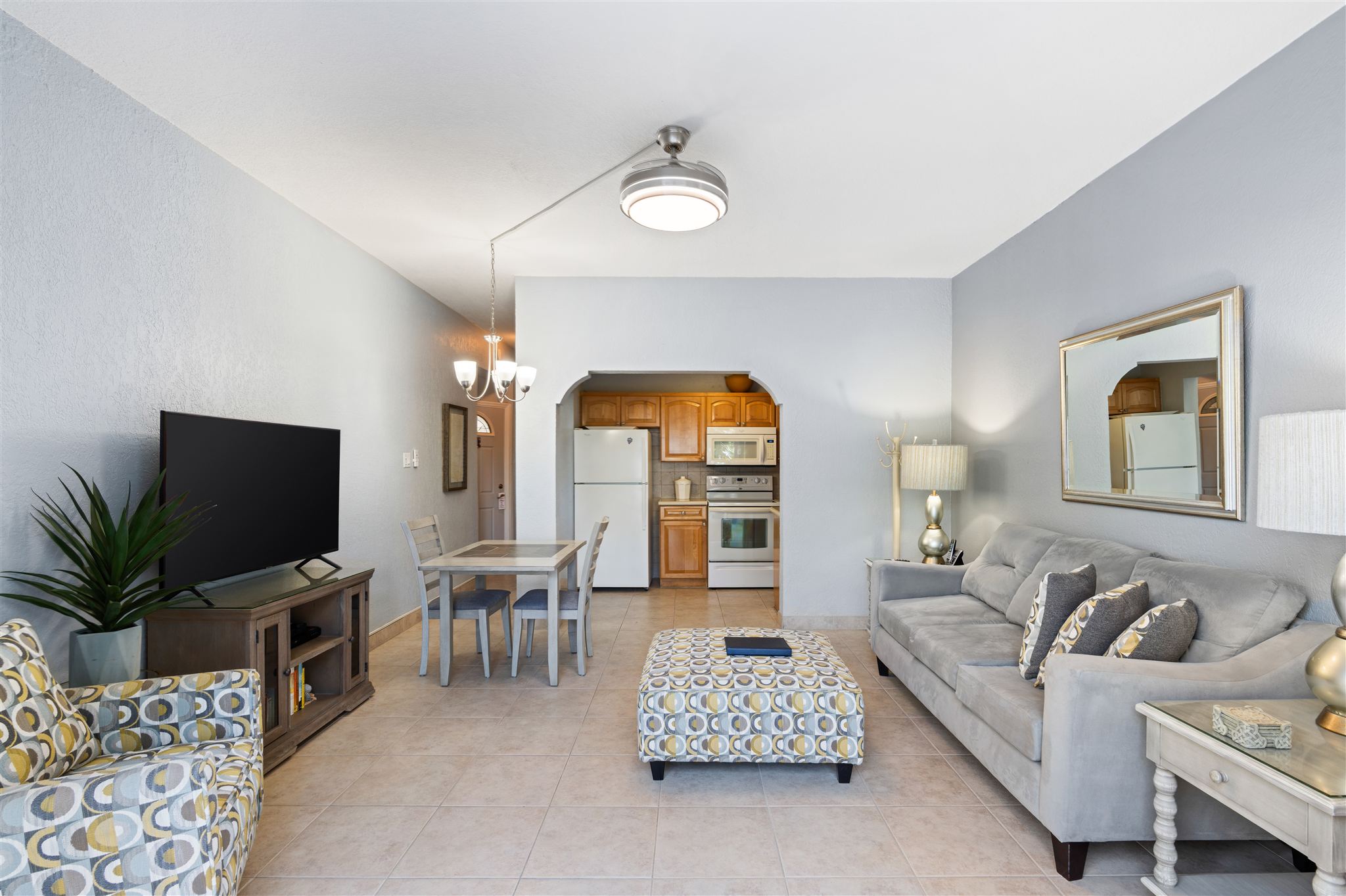 Ocean View 1 Bedroom Condo at London House — photo 6