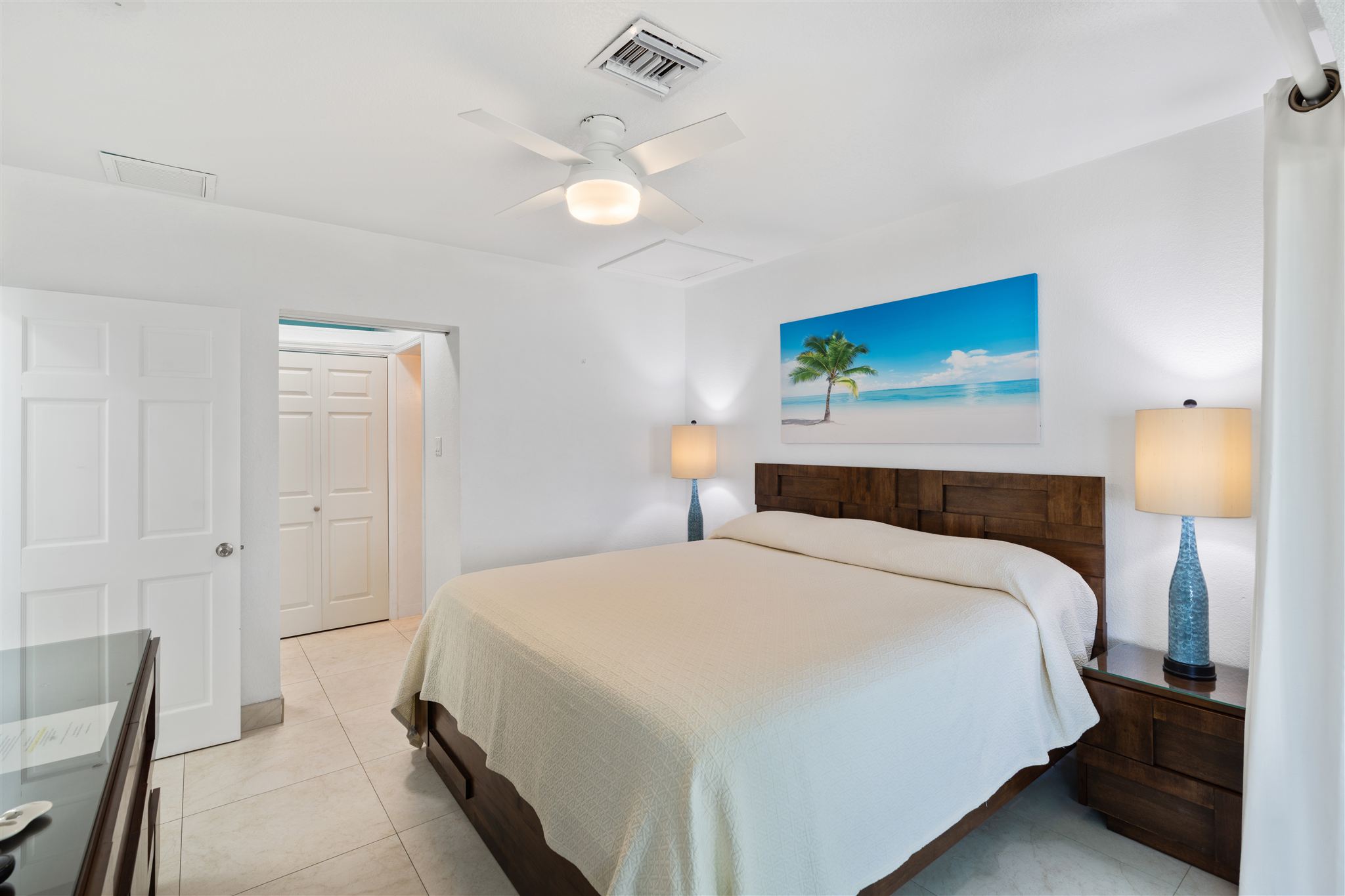 Condo 8 — Honeymoon Suite 1 Bedroom photo 6