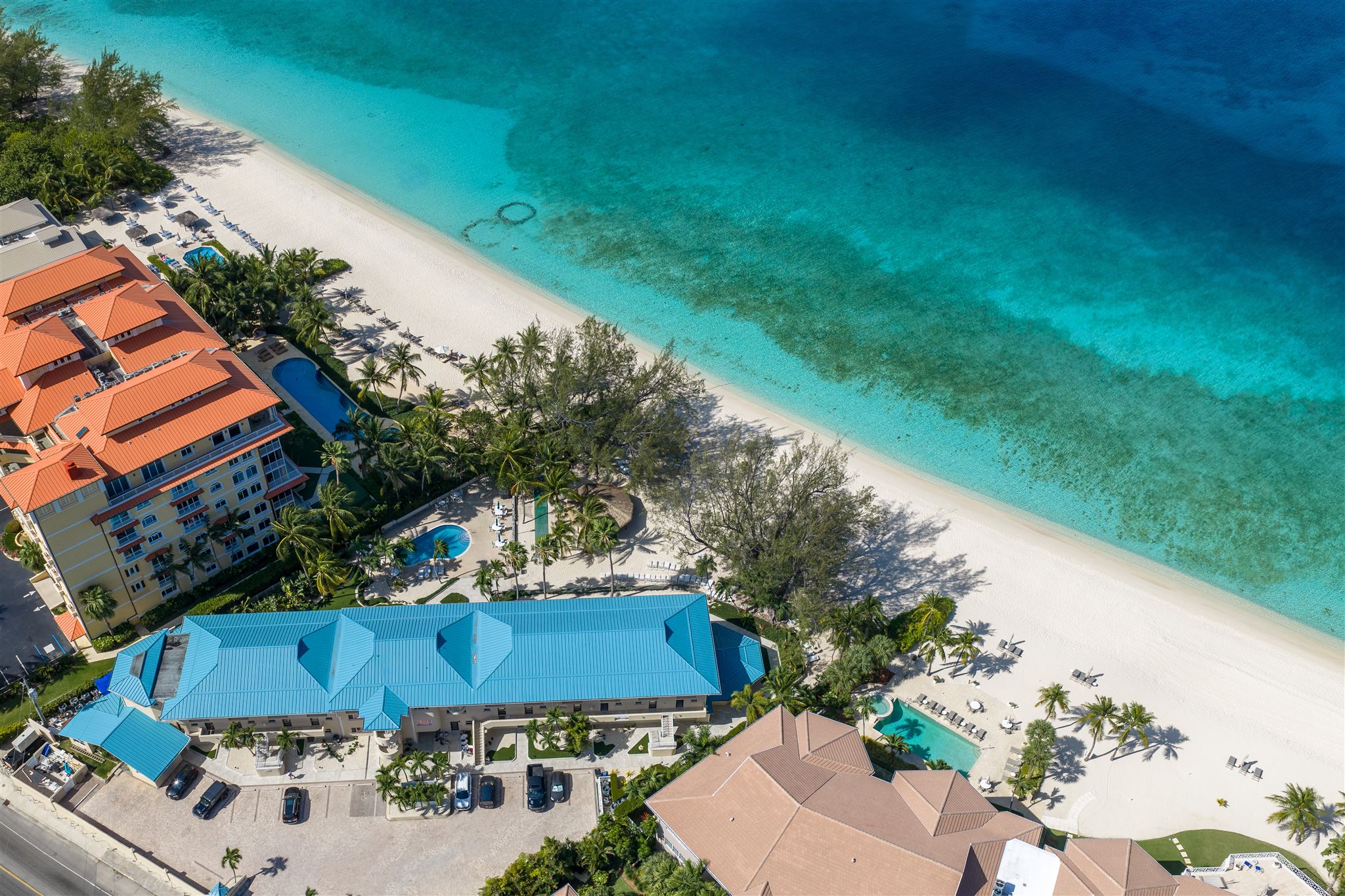 Aerial of London House condominiums on Seven Mile Beach