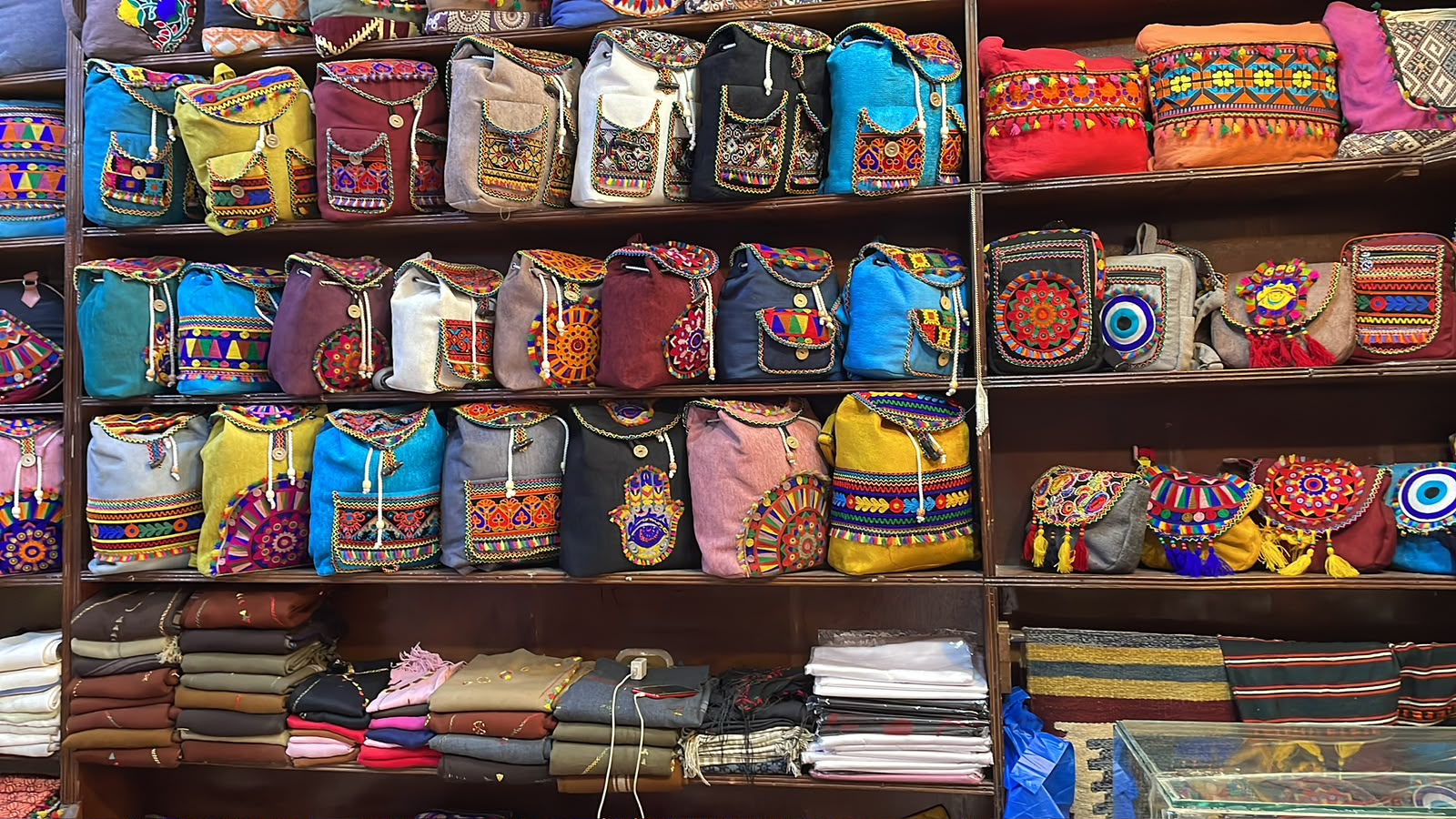 عدول للمشغولات اليدوية وأباجورات الملح 7