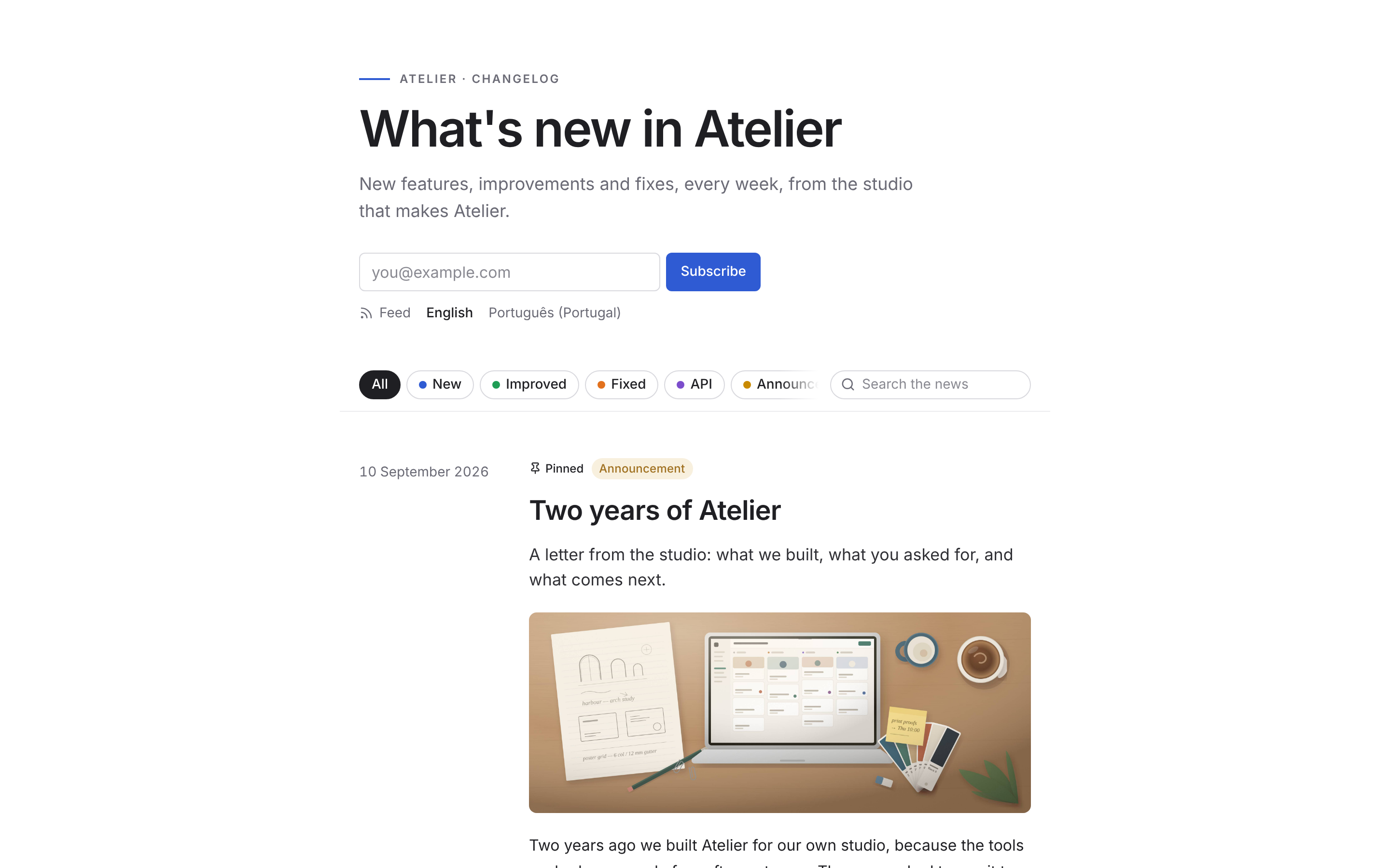 The public page: What's new in Atelier, with a subscription form, category filters, a search and a pinned entry