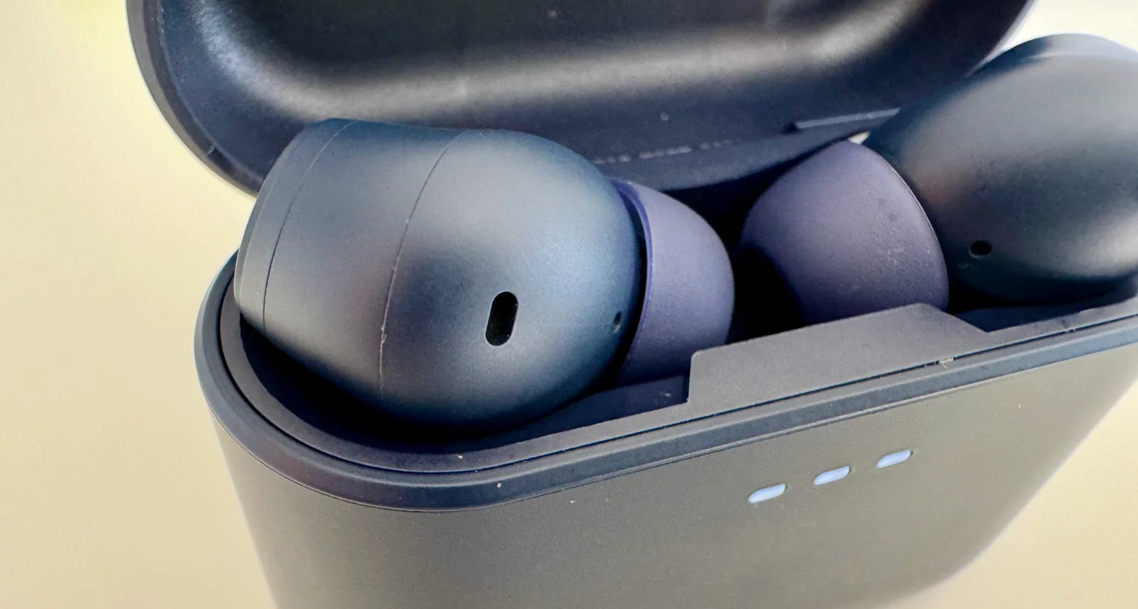 Cambridge A100 SE Review: Affordable Wireless Earbuds That Punch Above Their Weight