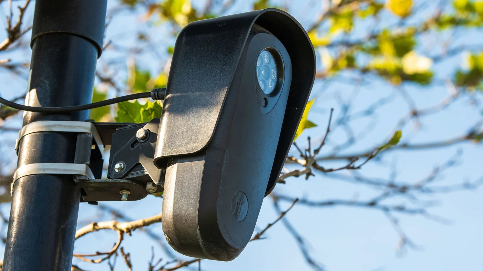 Youtubers Custom ALPR Camera Tracks Police Vehicles and Sparks Privacy Debate