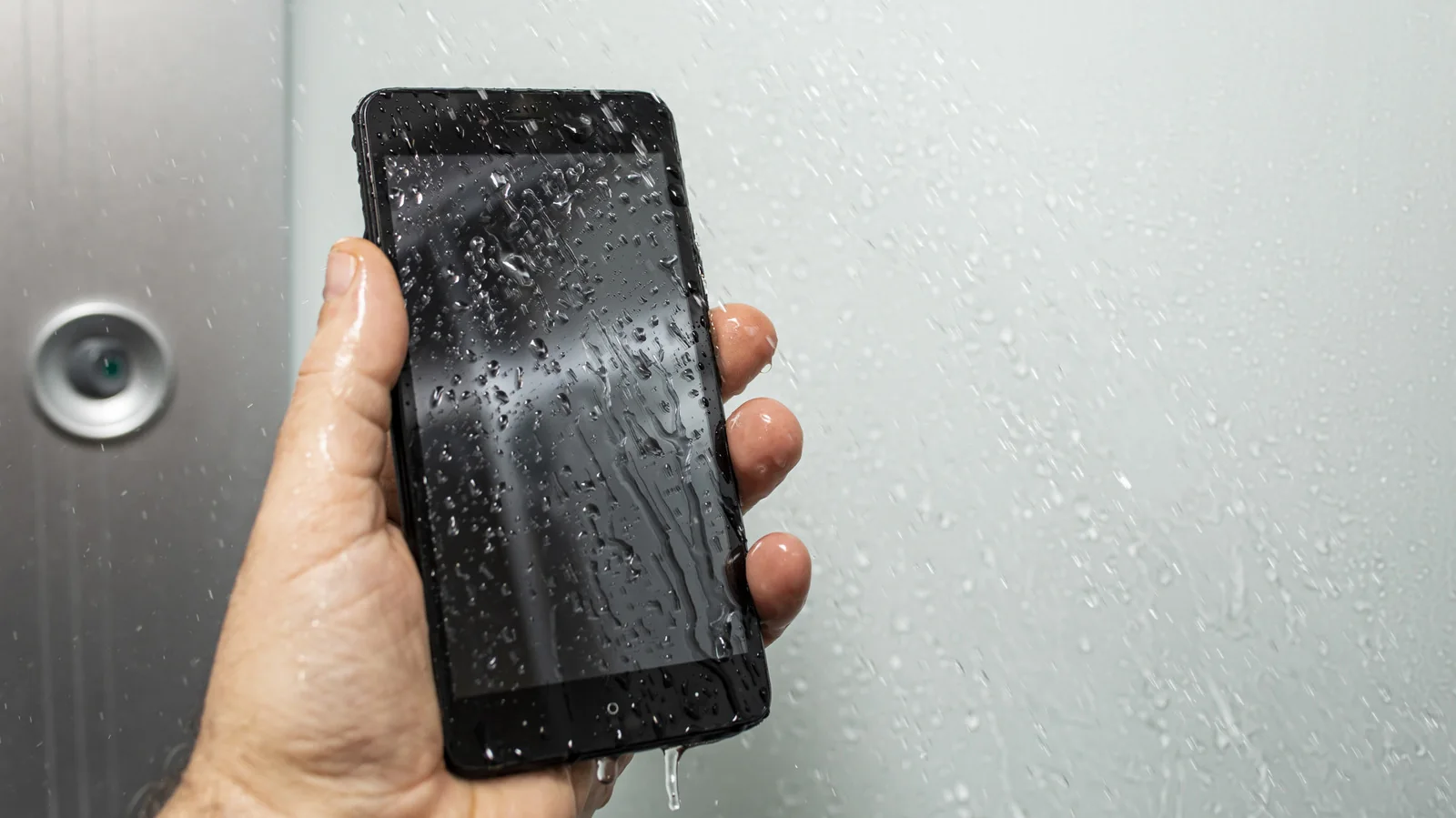 Why Bringing Your Smartphone Into the Shower Can Ruin It