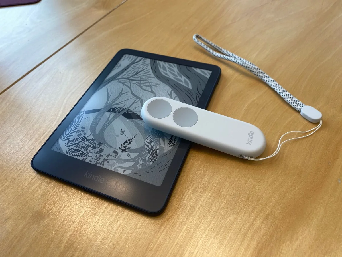 Amazon Announces Kindle Click, a $35 Bluetooth Page-Turning Remote
