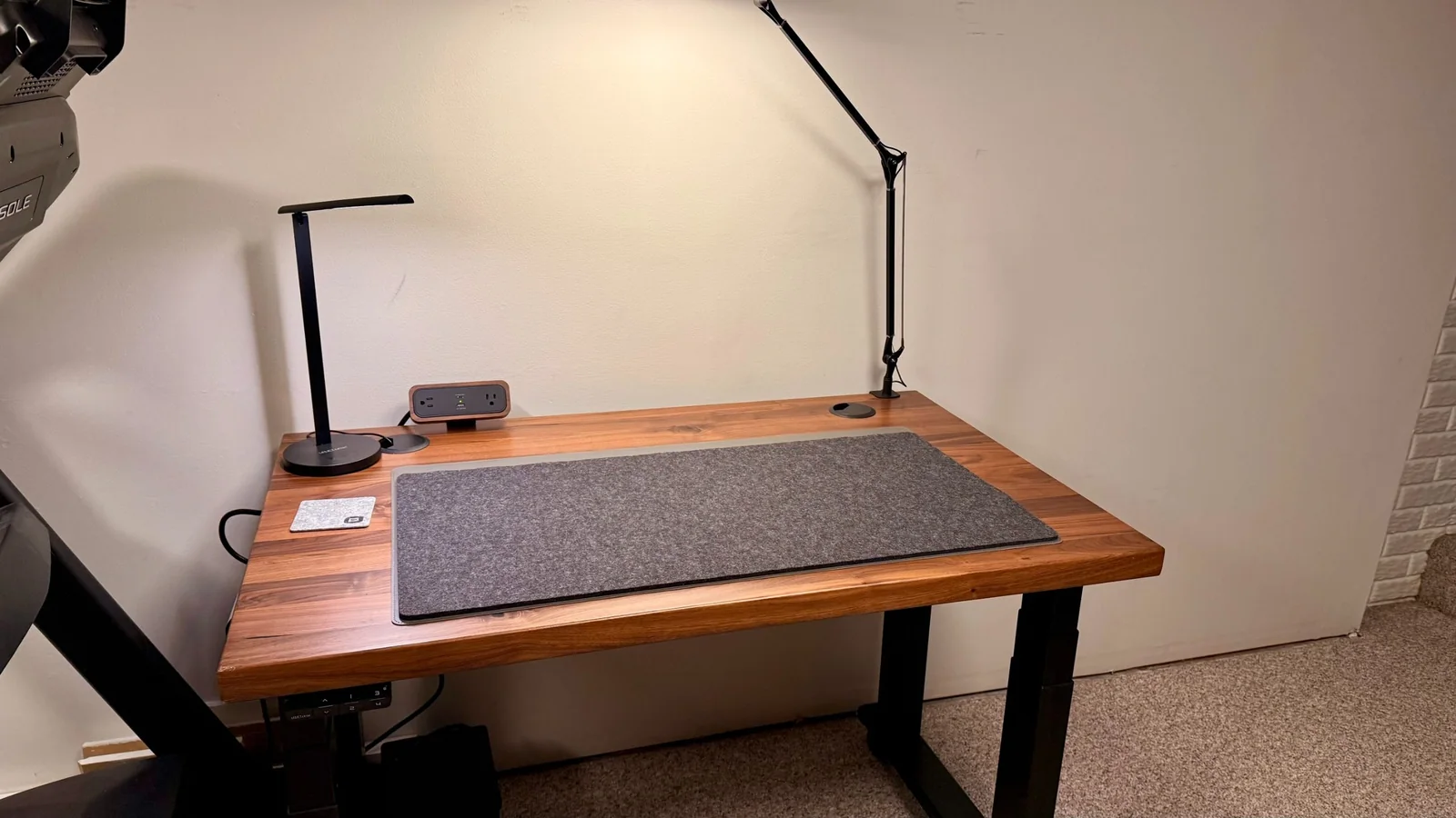Uplift 4-Leg Standing Desk Review: Sturdy, Reliable Workstation