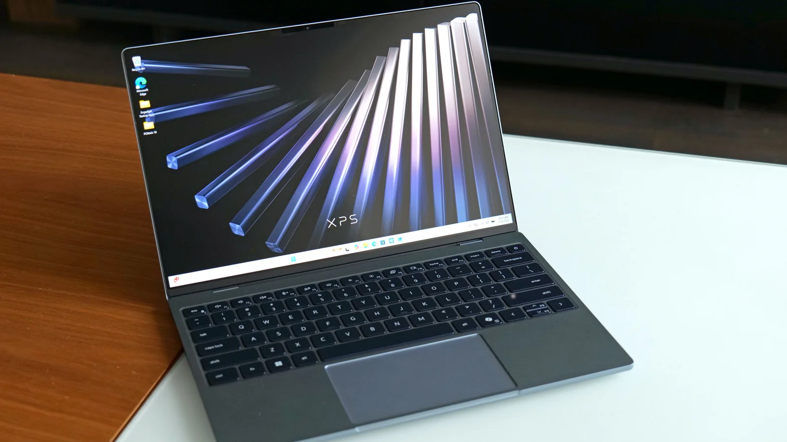 Why the Midrange Dell XPS 13 Is the Model You Should Actually Buy