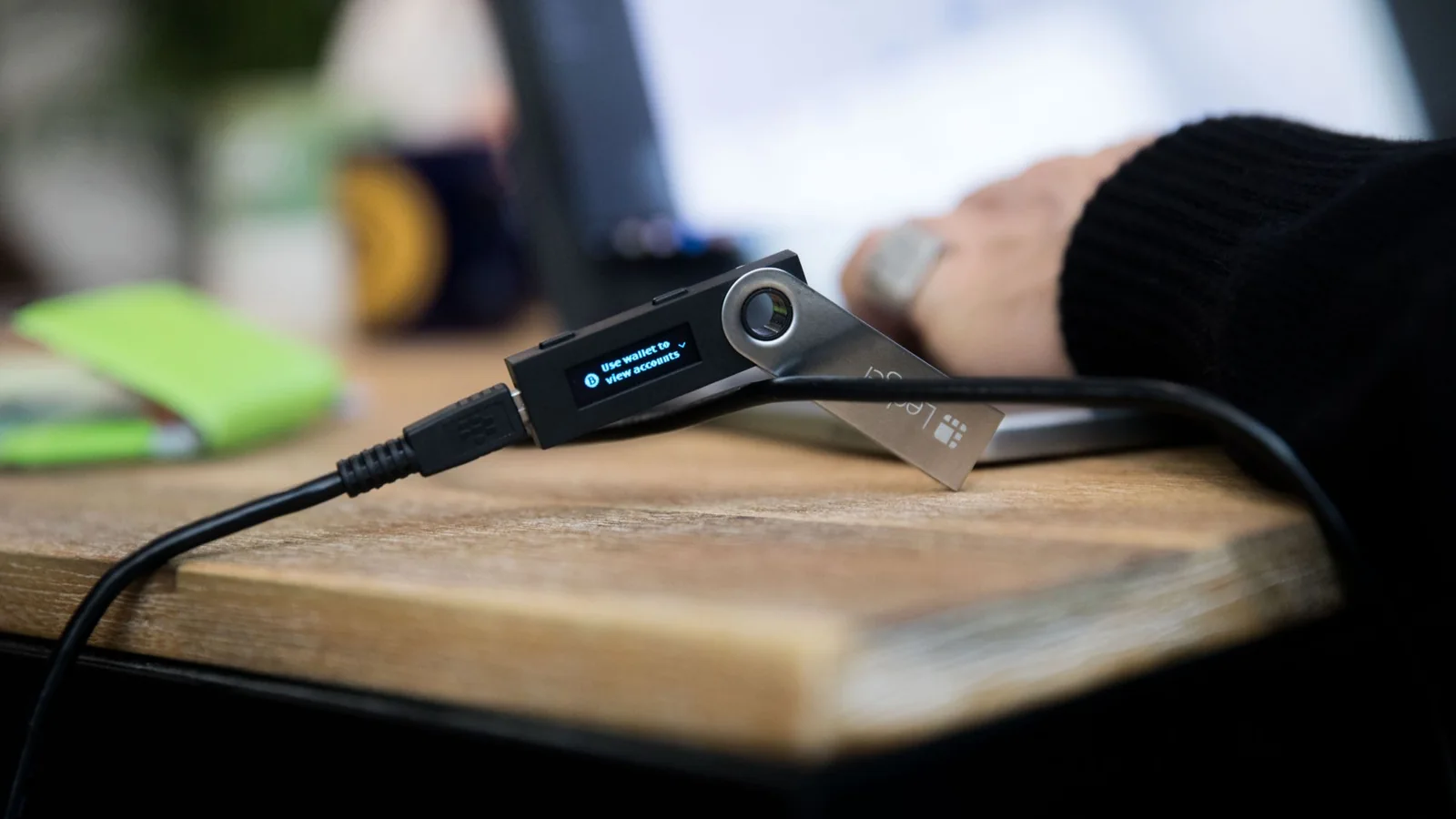 Hacked Ledger Hardware Wallets Found With Hidden eSIM and LTE Modules