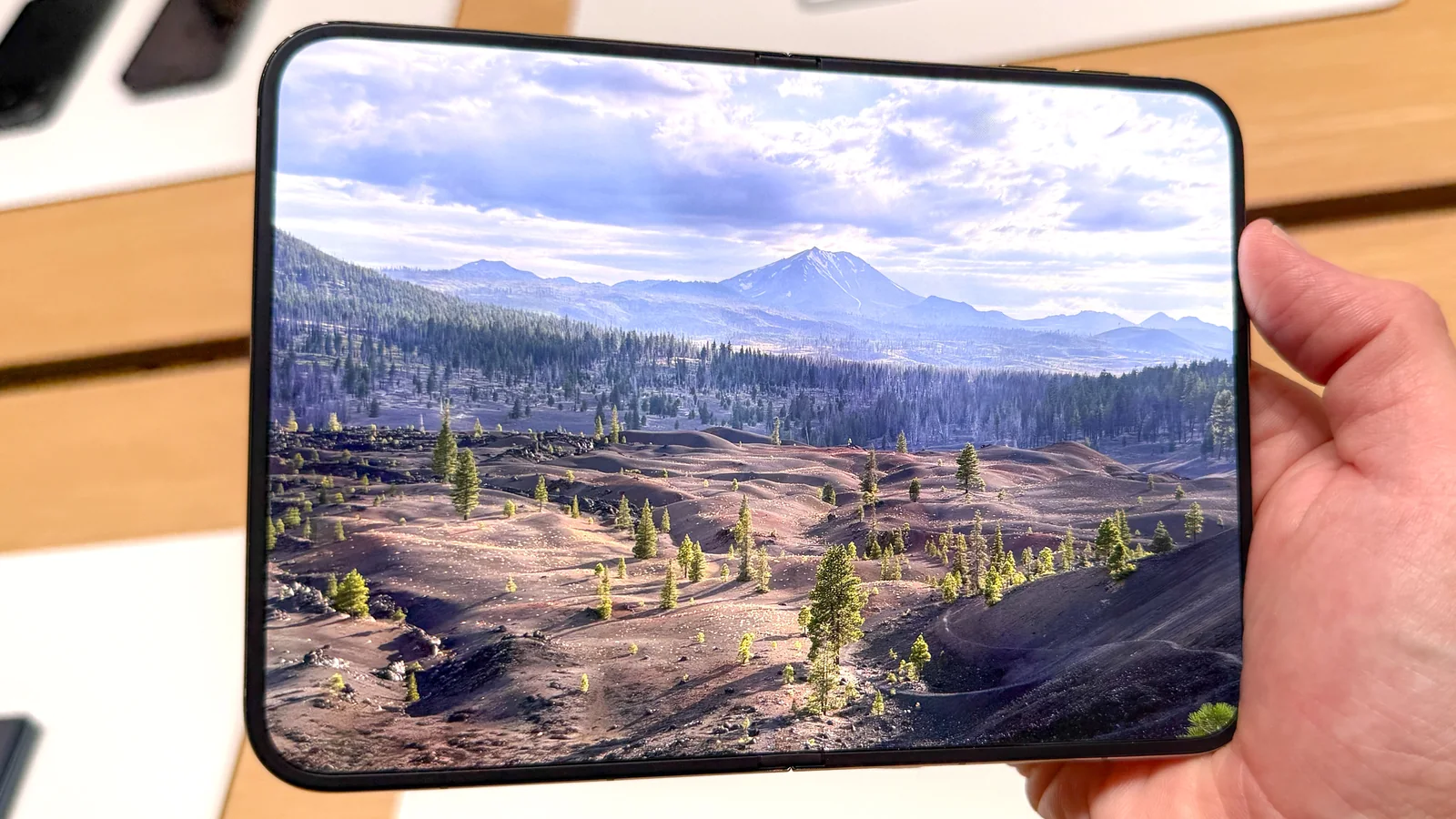 iPhone Duo hands on