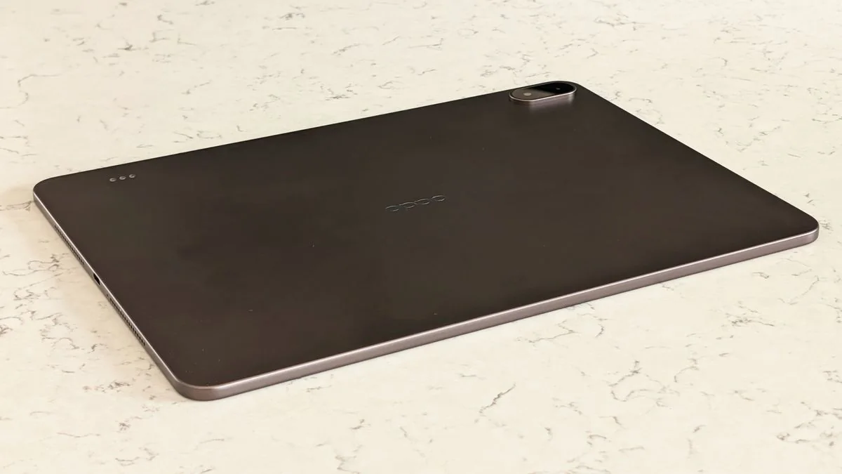 Angled look at the rear of the Oppo Pad 5 Pro