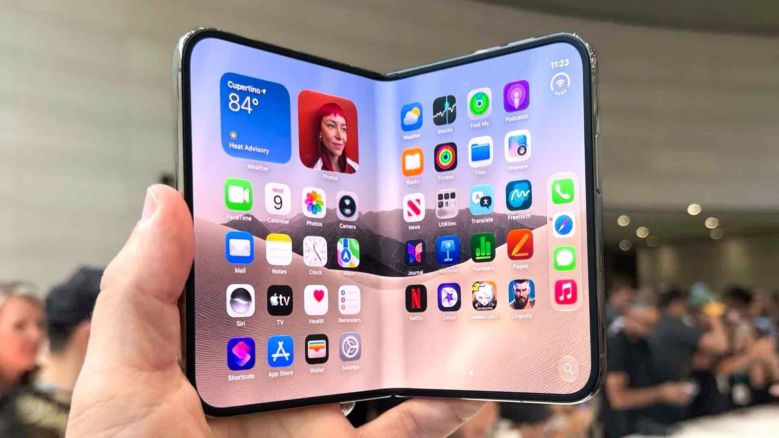 Scammers Target iPhone Duo Pre-Orders with DarkSword Exploit