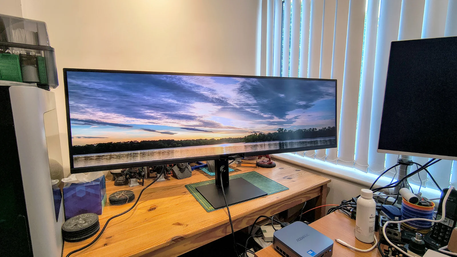 INNOCN E49M1R Mini-LED Ultrawide Monitor