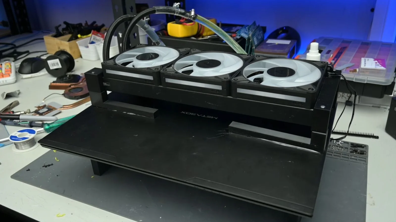 Modder Straps 360mm AIO Radiator to Laptop, Drops Temps Below 40°C