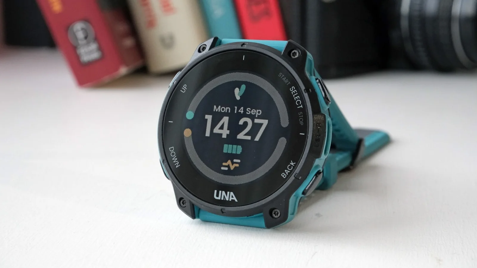 Una Watch Review: A Modular, Repairable GPS Watch with Open-Source Potential
