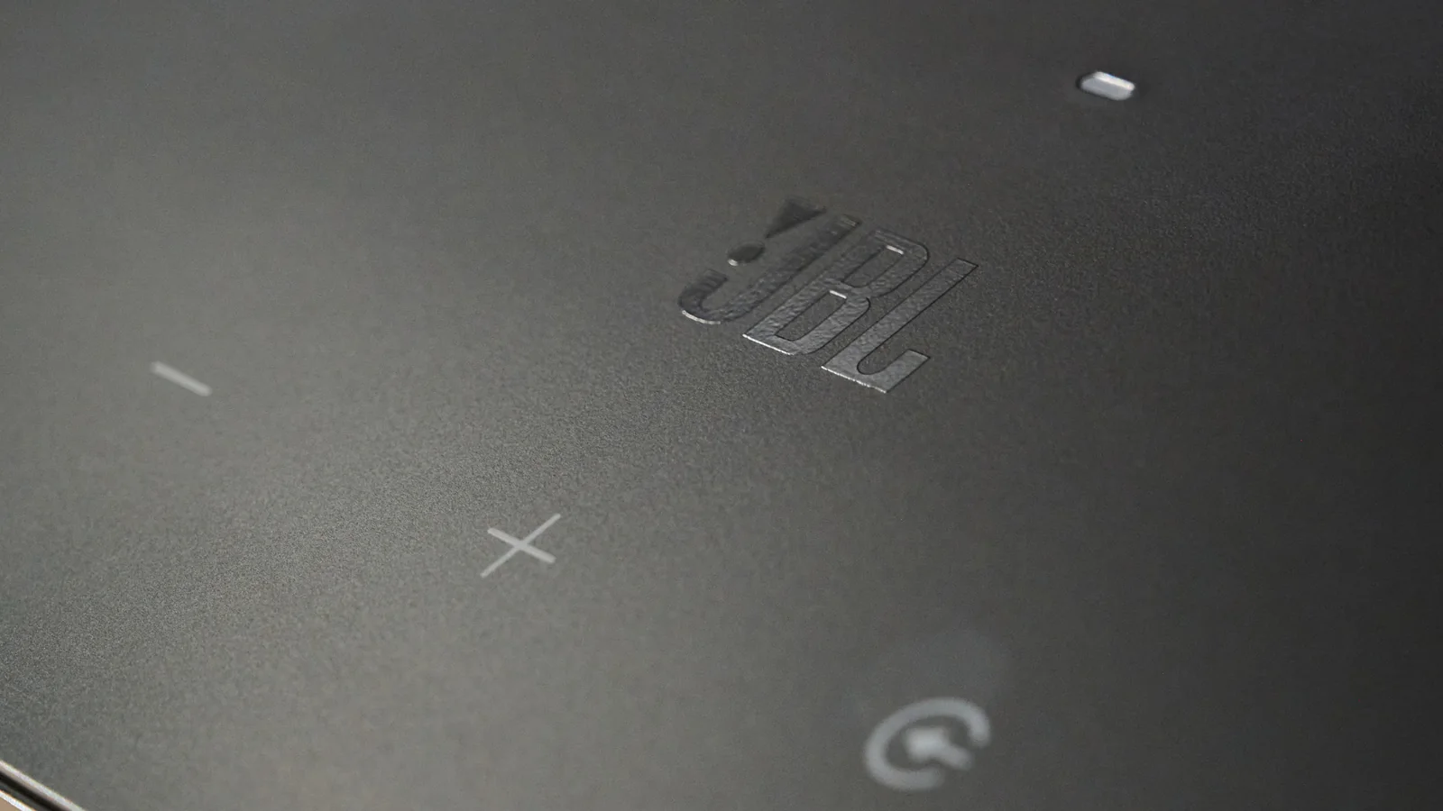 JBL logo on the JBL Bar 800MK2