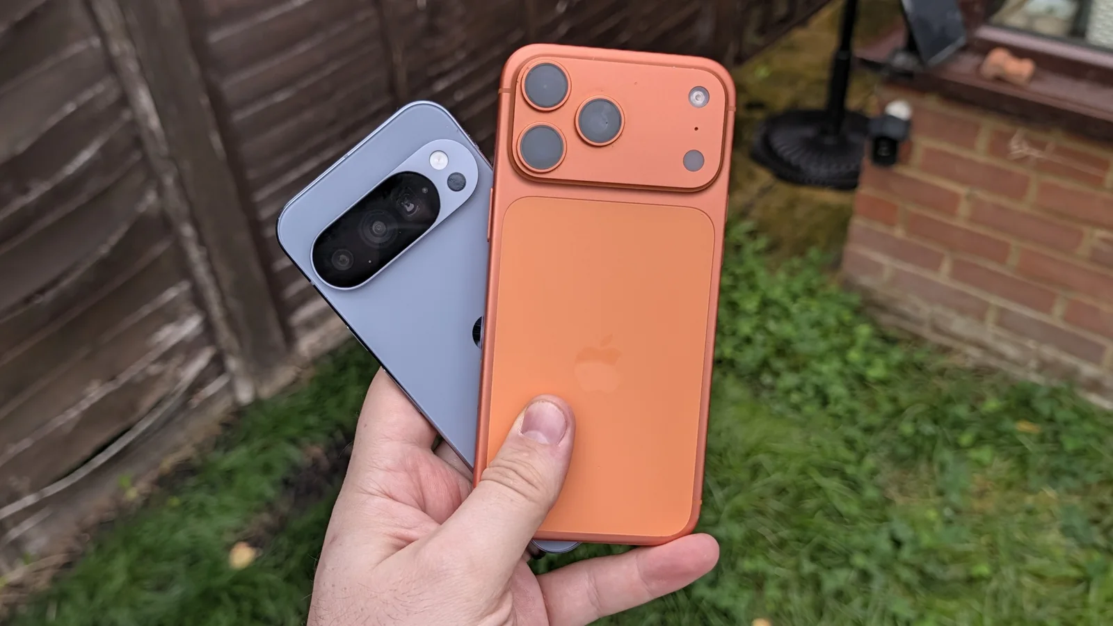 ios 27 vs aandroid 17, picel 10 pro and iphone 17 pro max