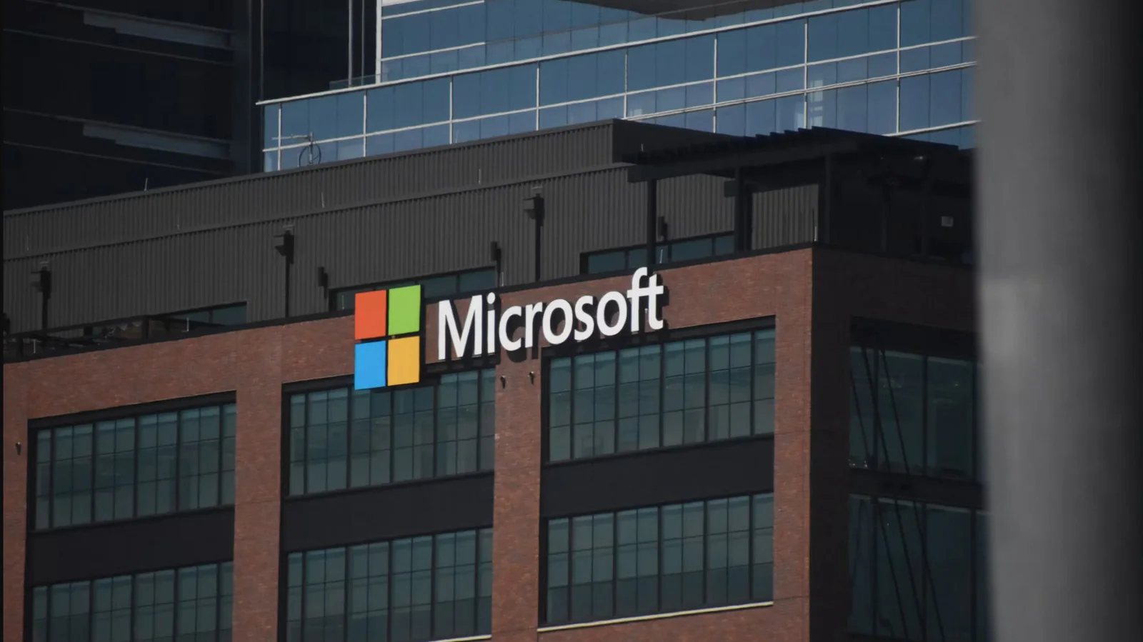 Microsoft Reportedly Offers Voluntary Buyouts to 60,000 Workers