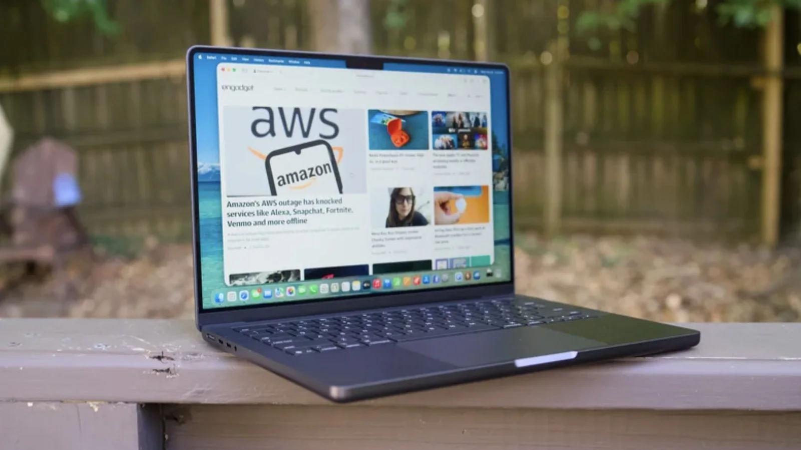 Apple Reportedly Planning Touchscreen MacBook and Redesigned iPad Mini Launch