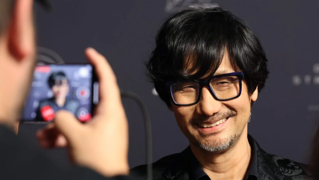 Hideo Kojima's Sony Visit Sparks Fan Theories After Physint Move to Xbox
