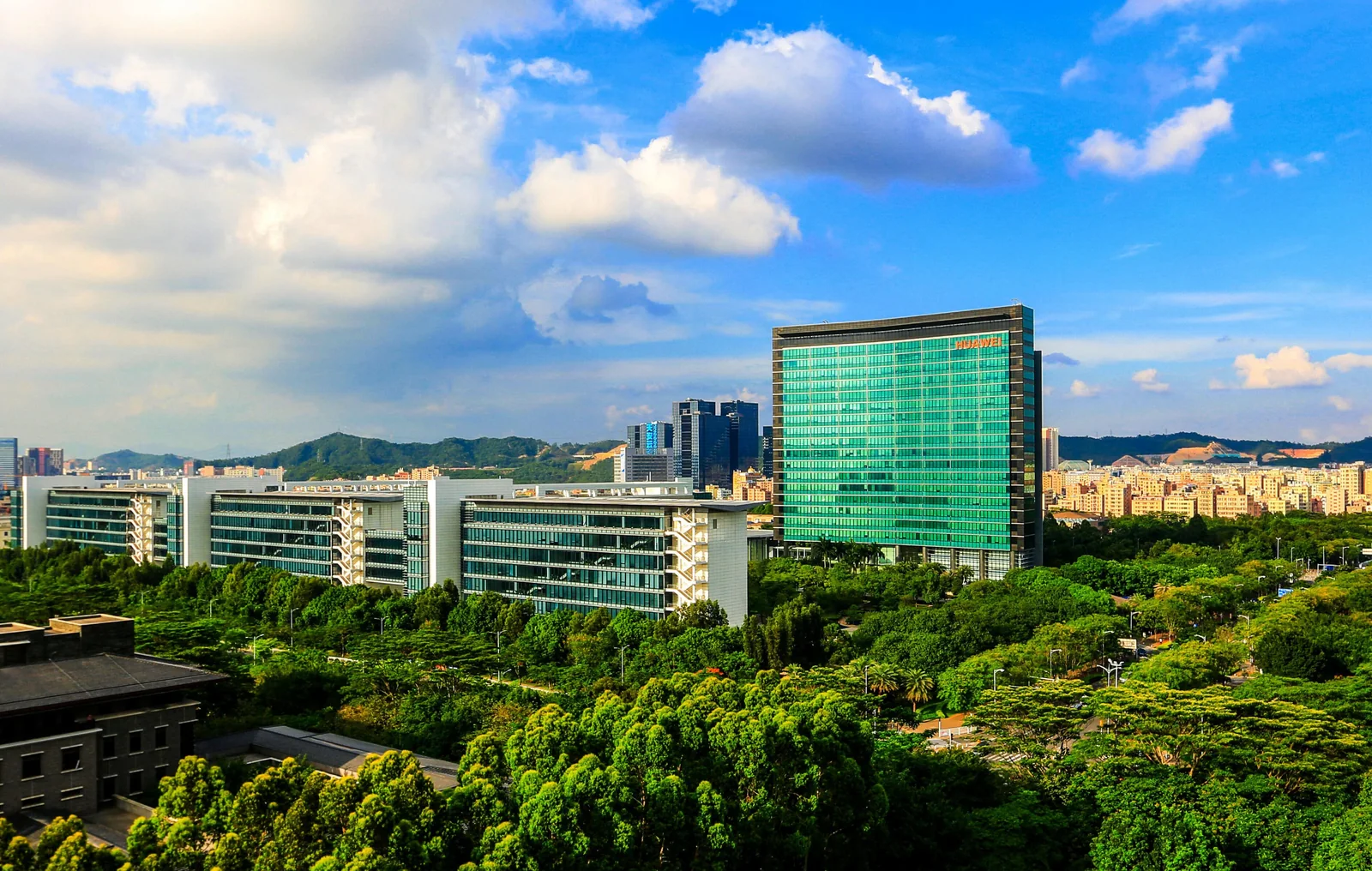 Qualcomm and Huawei Sign Historic Cross-Licensing Deal for 5G and AI Patents