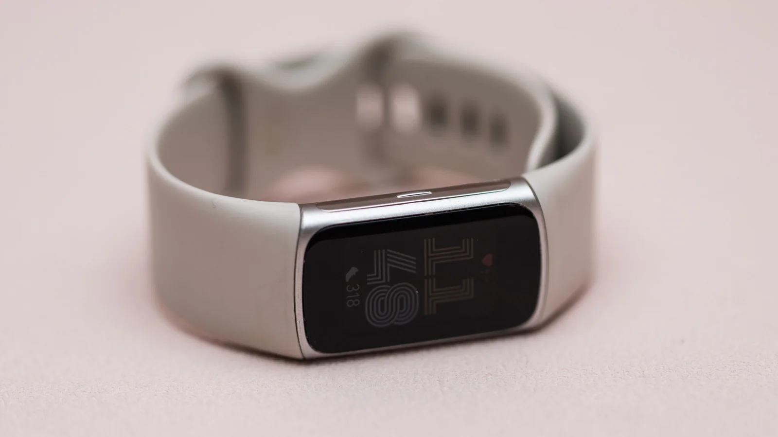 Google Teases 'Fitbit Edge' Wearable Ahead of October 12 Reveal