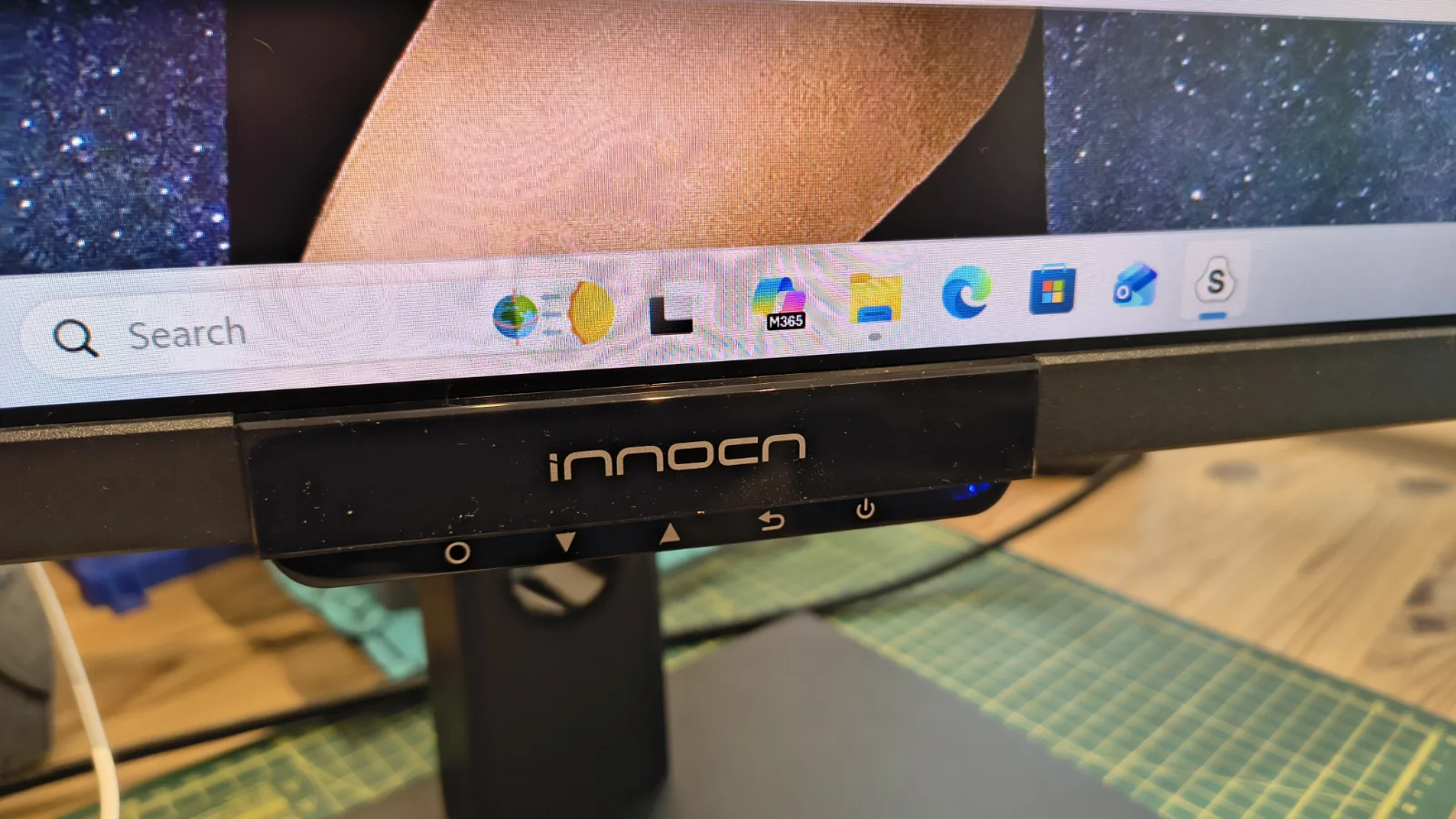 INNOCN E49M1R Mini-LED Ultrawide Monitor