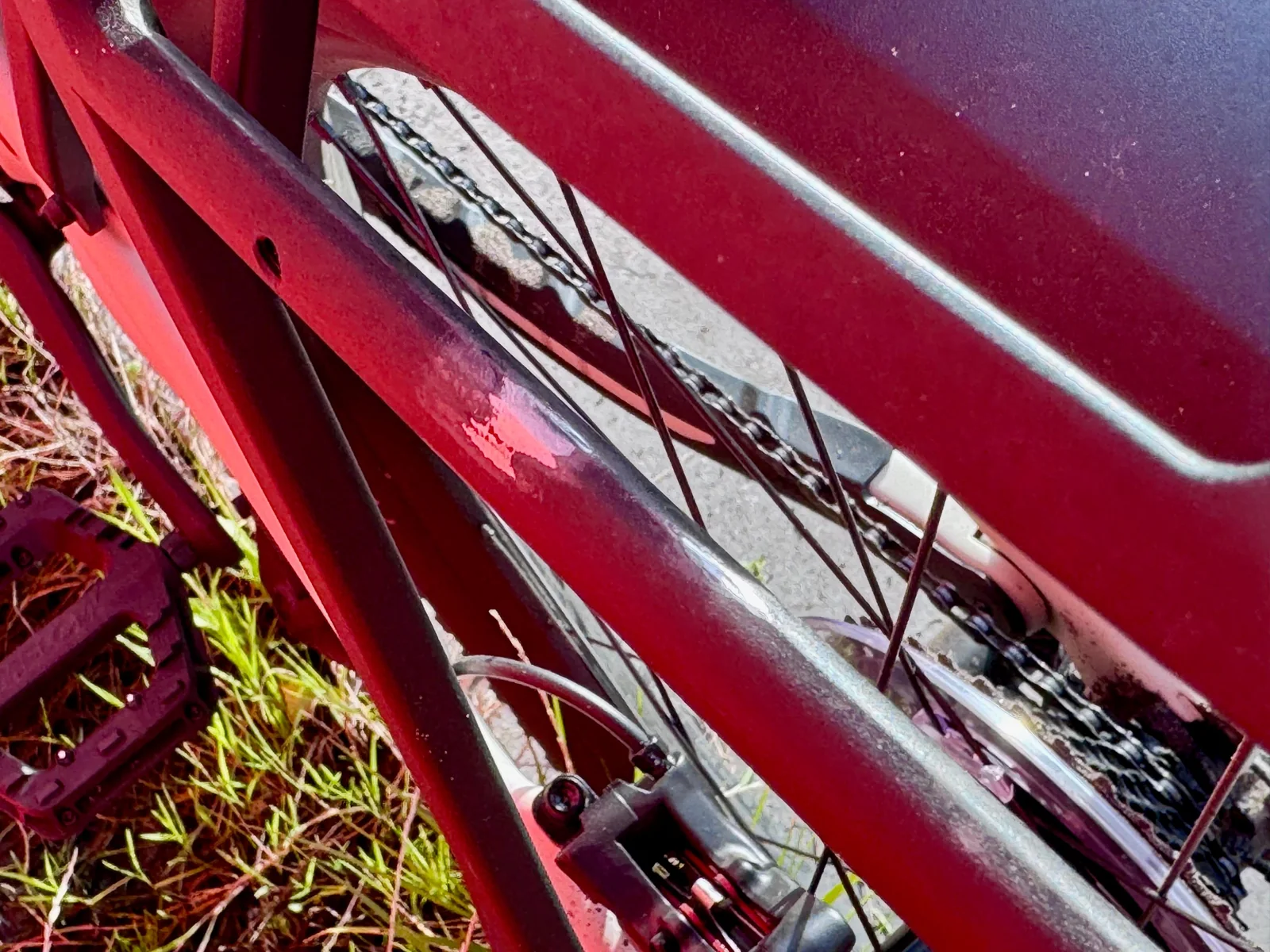 <em>The rack suffered damage by the heavy panniers. You’d be wise to tape these attachment points before adding your own bags.</em>