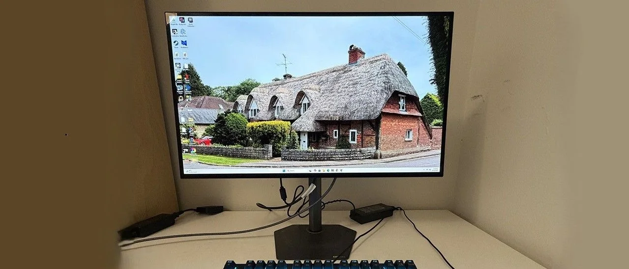 Gigabyte GO27Q24G 27-inch OLED 240Hz QHD Gaming Monitor Review