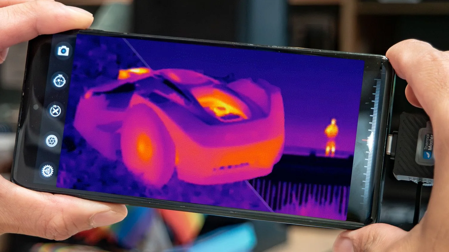 I Added Telephoto Night Vision to My Phone With the Thermal Master T2 Max