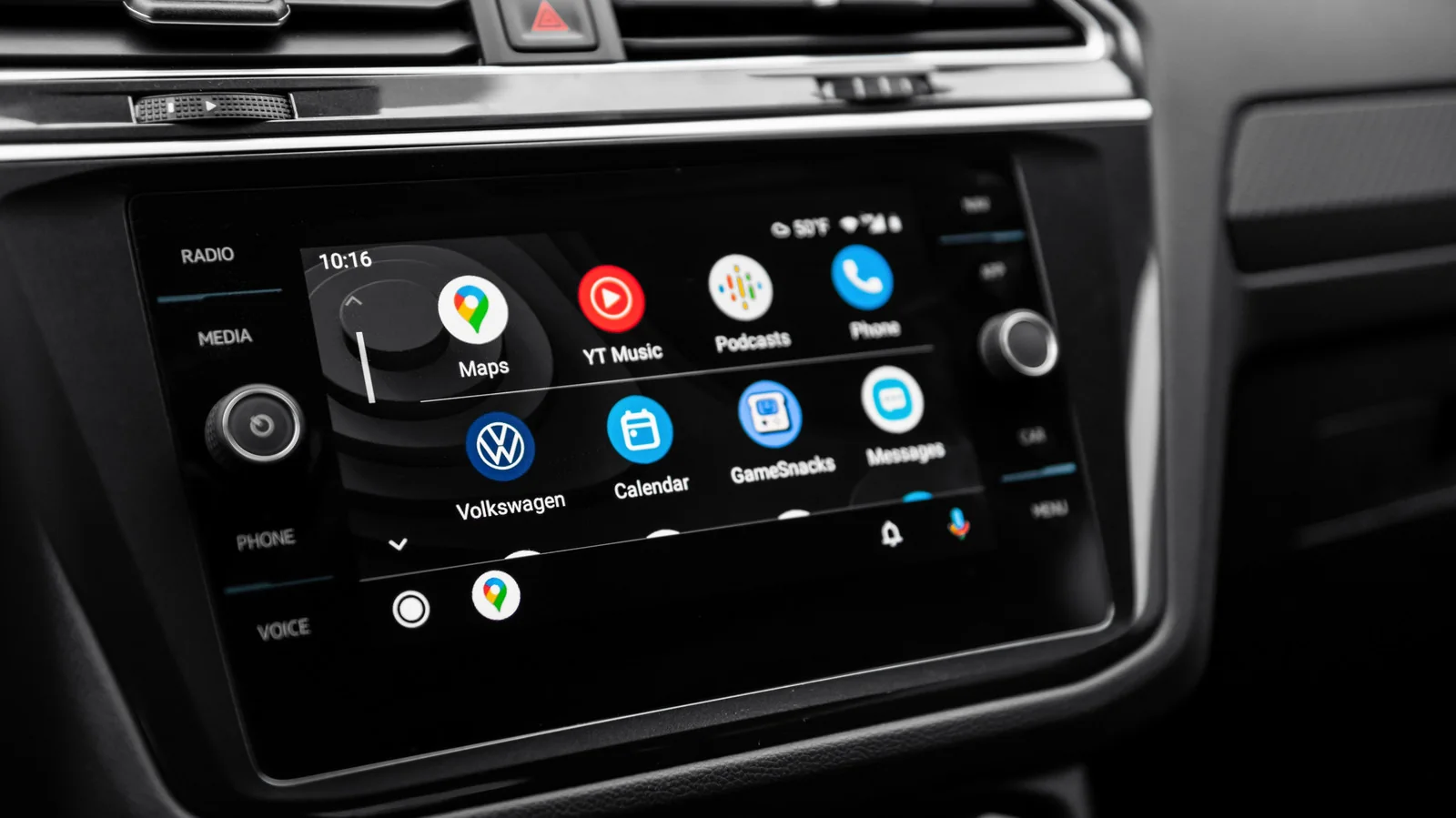 Android Auto Bug Prevents Outgoing Calls on Foldable Phones