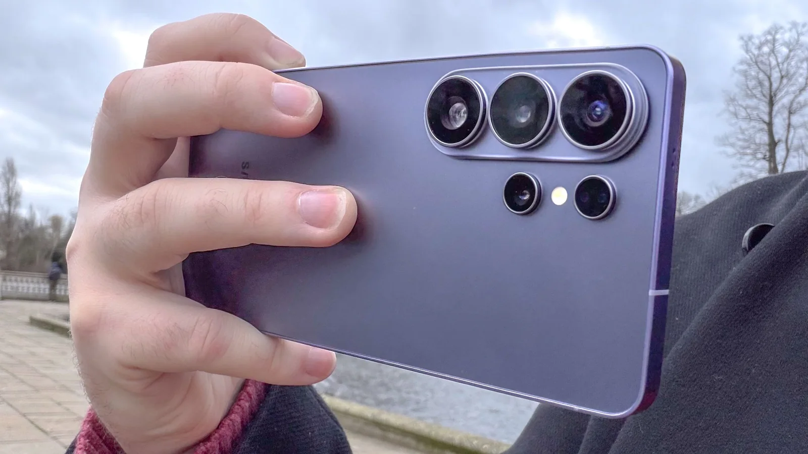 Samsung Galaxy S27 Ultra May Drop 3x Telephoto Lens and Revamp Processing