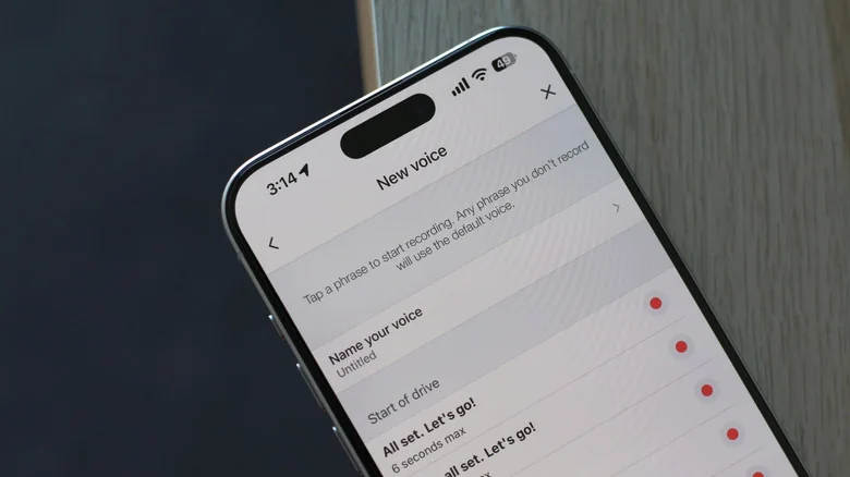 Recording your own voice directions on Waze.