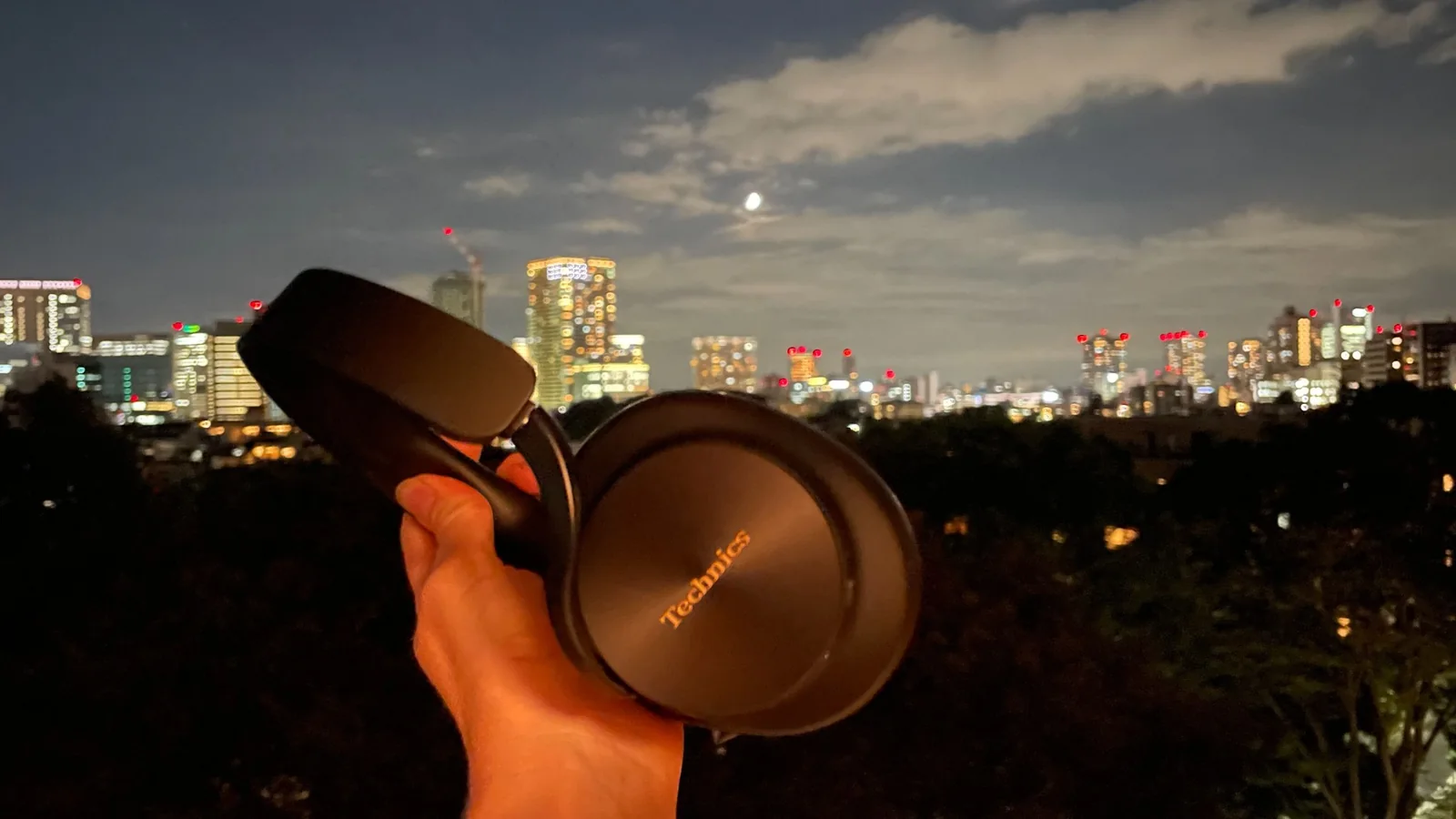 Technics EAH-A1000 Review: Class, Detail, and Comfort