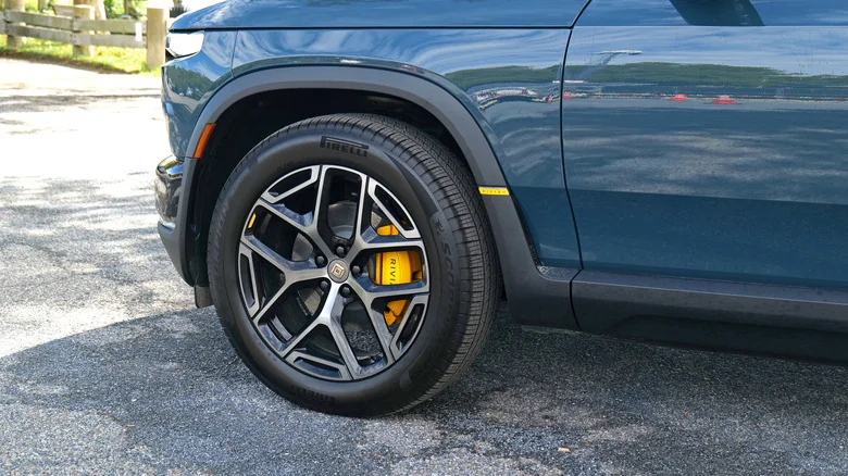 The wheels on a Rivian R2 with the Performance Launch package.
