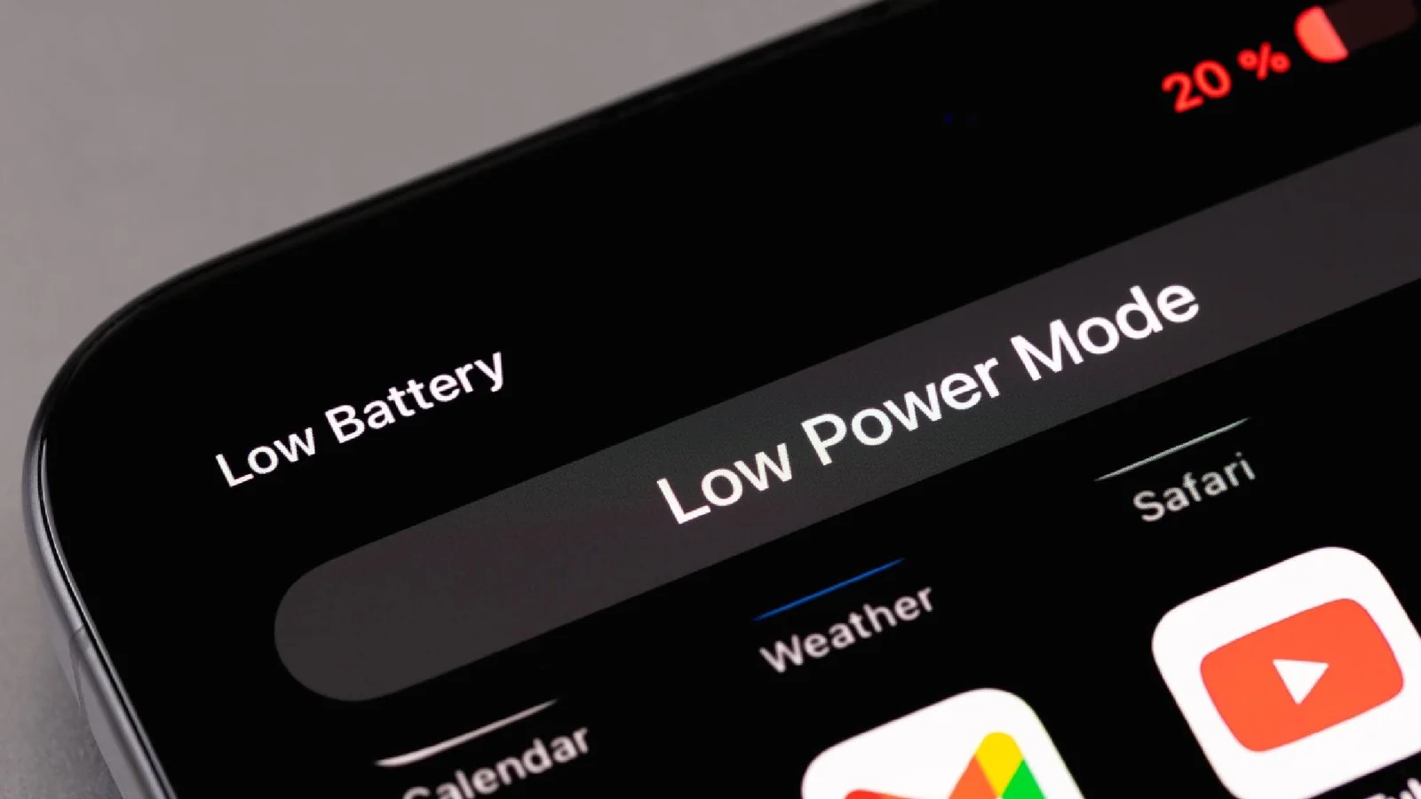 4 Essential Phone Tweaks to Maximize Battery Life During a Power Outage