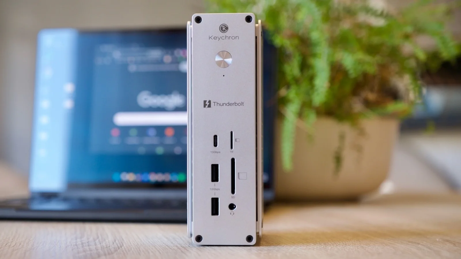 Keychron Thunderbolt 5 Dock.