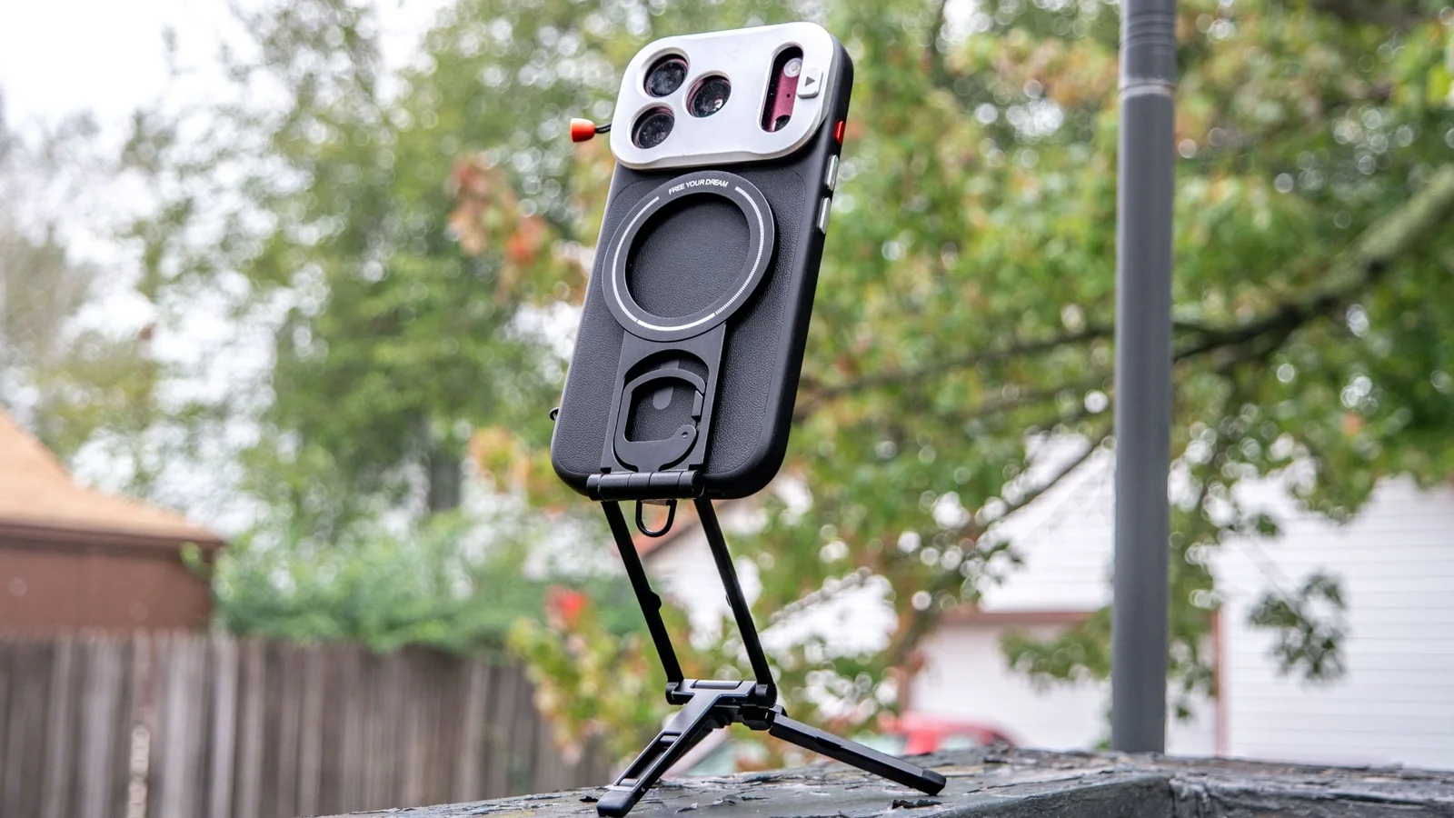 SmallRig FS-C1 Magnetic Phone Tripod Review: An Affordable iPhone Photography Accessory