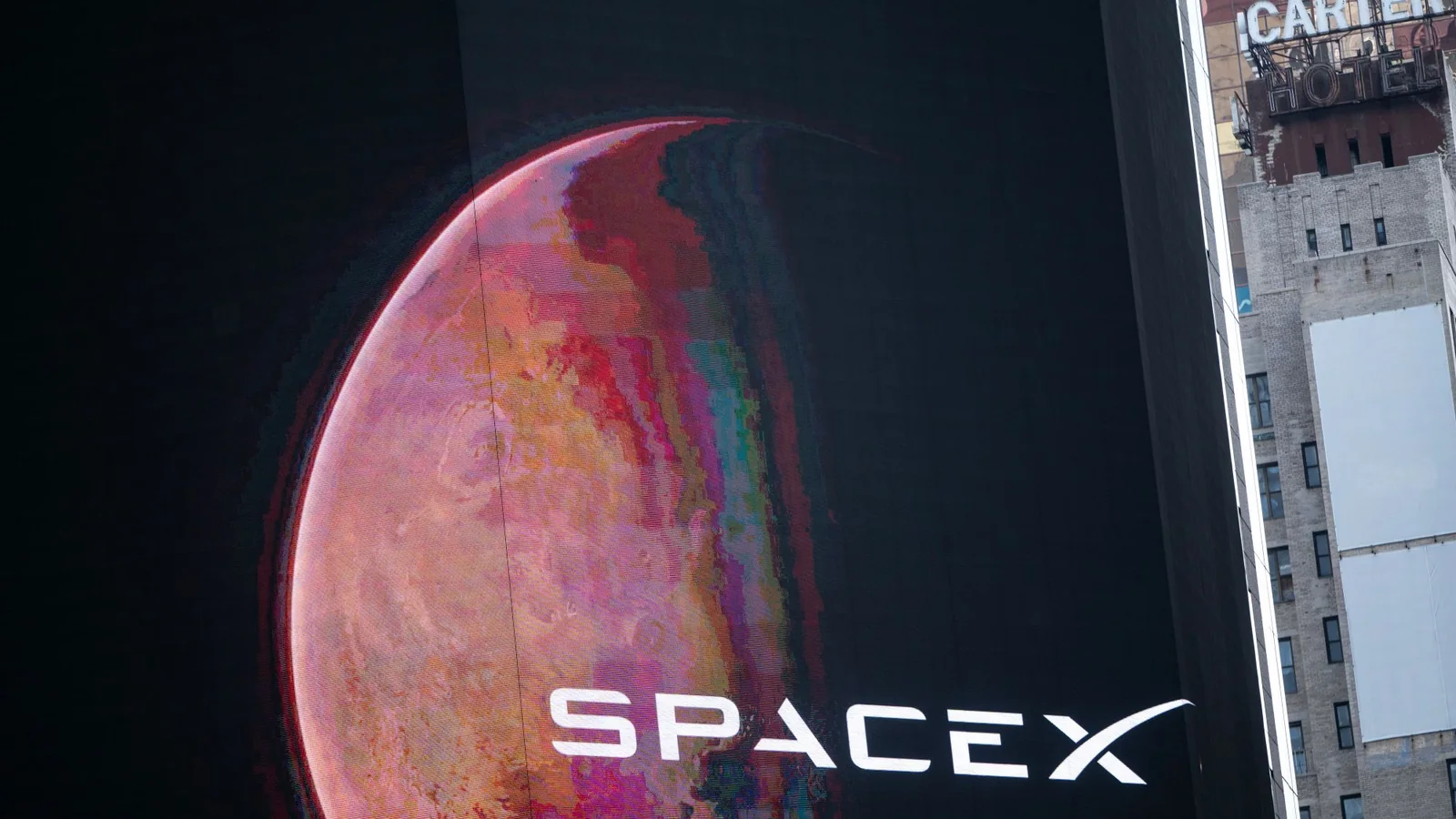 SpaceX Secures $40 Billion Debt Financing for GPU Infrastructure Expansion
