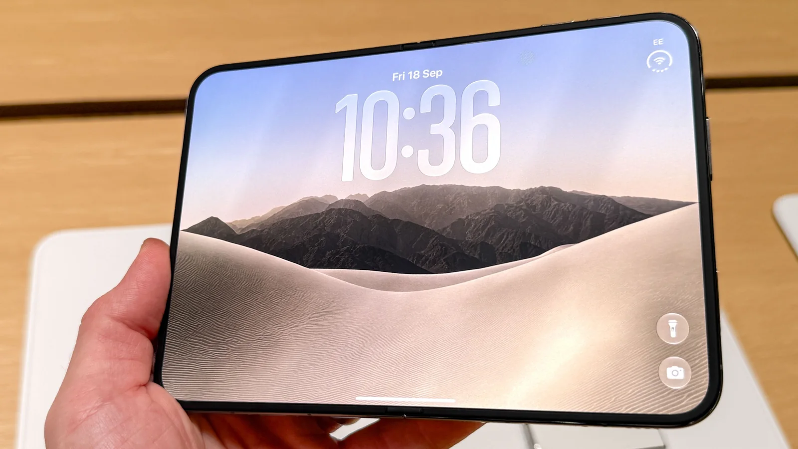 iPhone Duo hands-on pictures