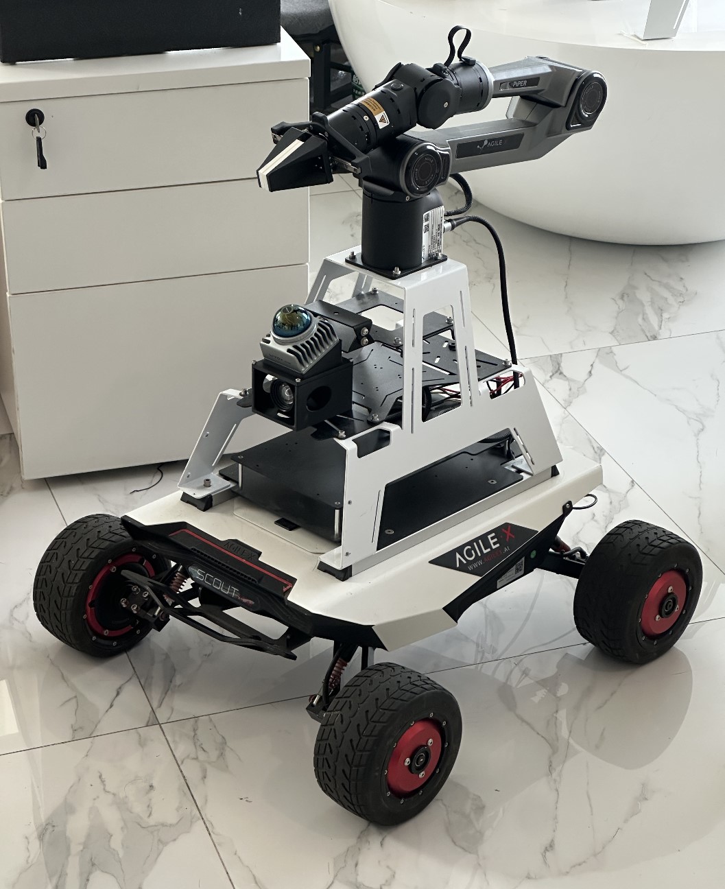 LIV-Eye on wheeled robot