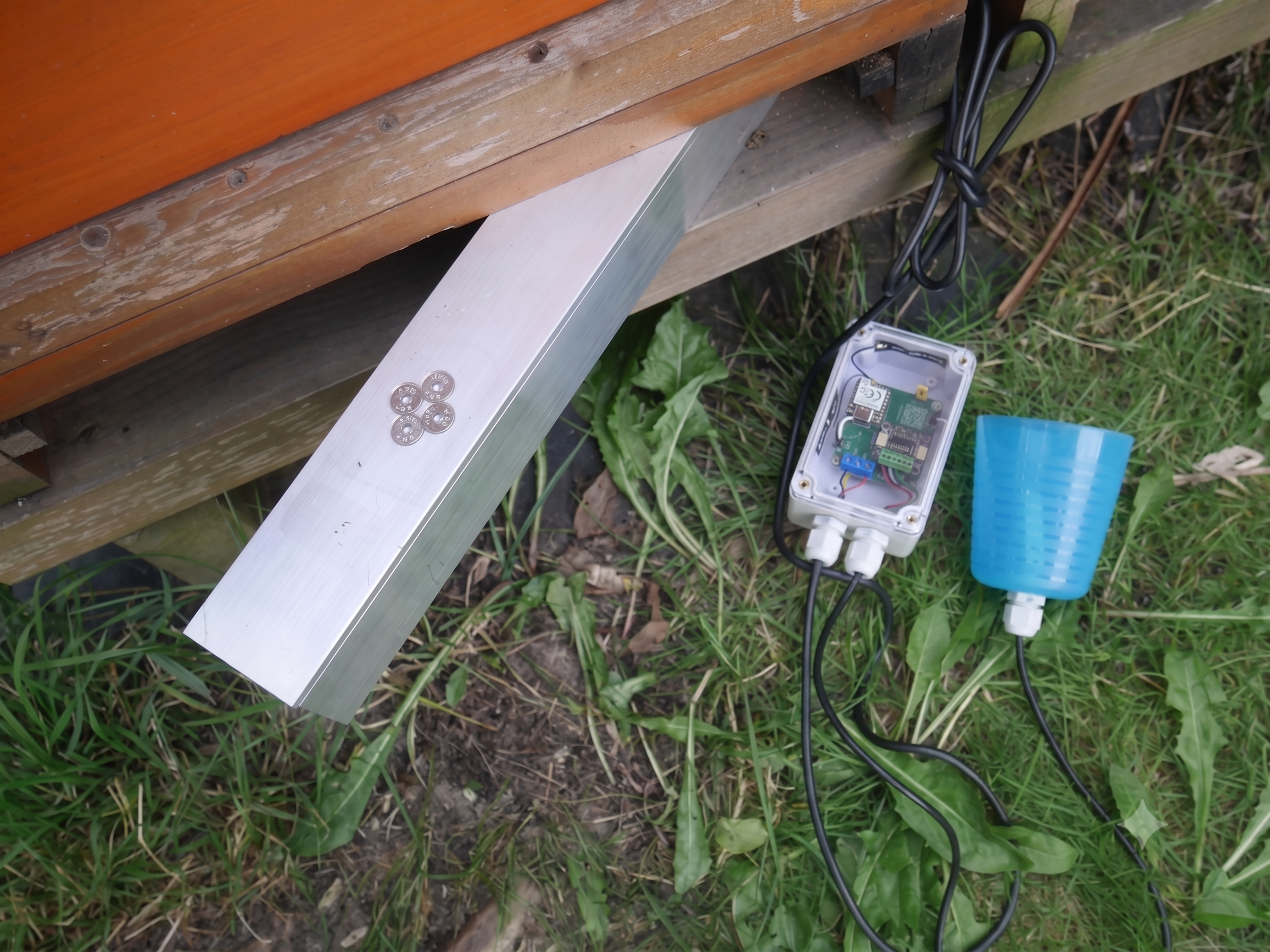 TanenBase deployed under a hive