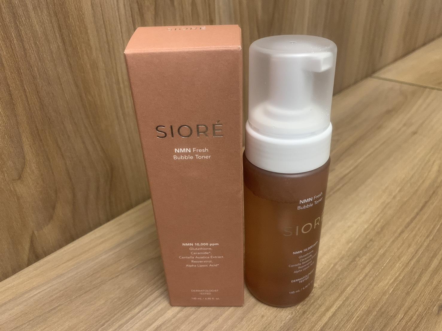 SIORÉ NMN賦活泡泡化妝水純產品擺拍照