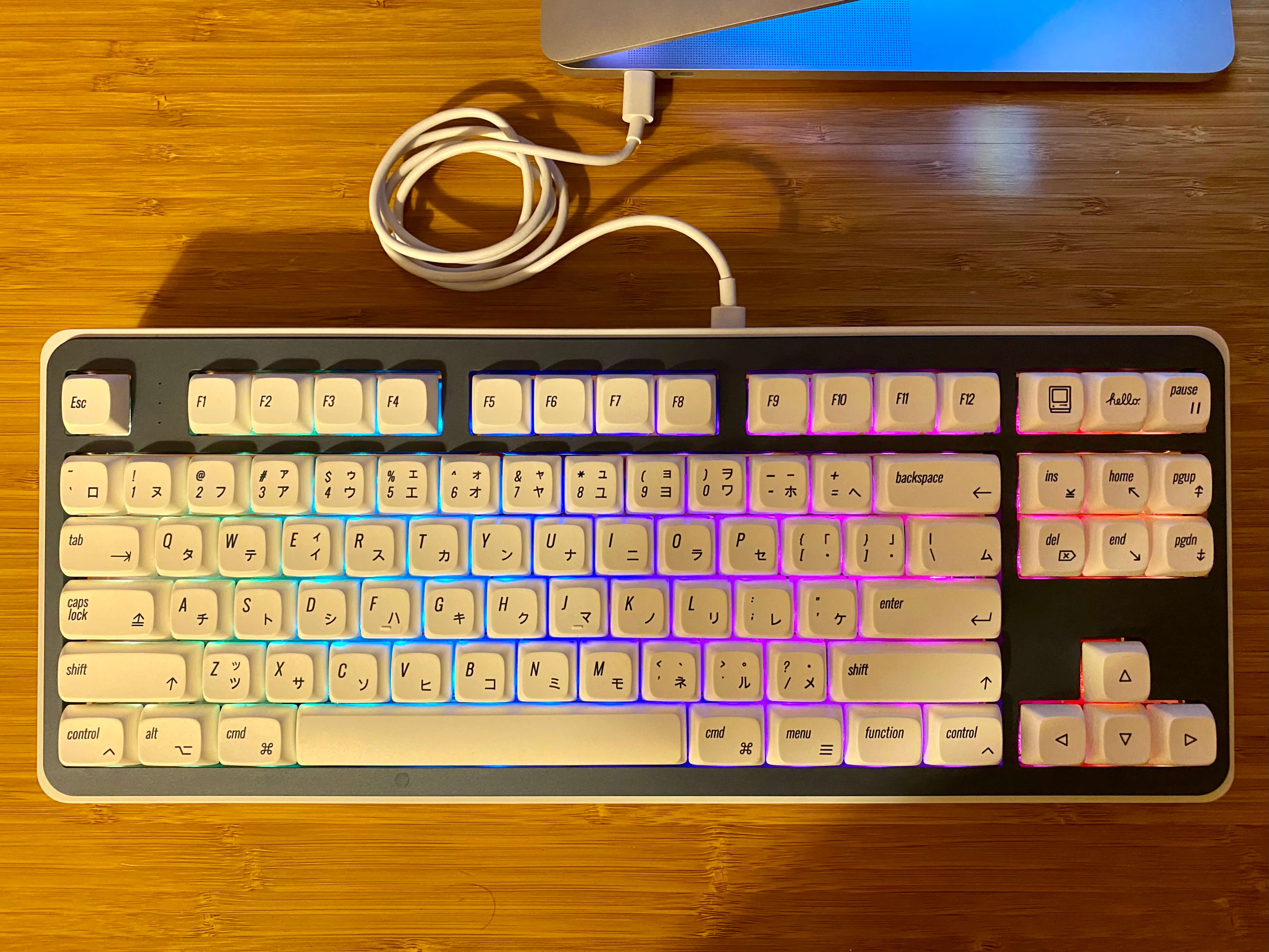 Keyboard powered with USB-C-to-C cable