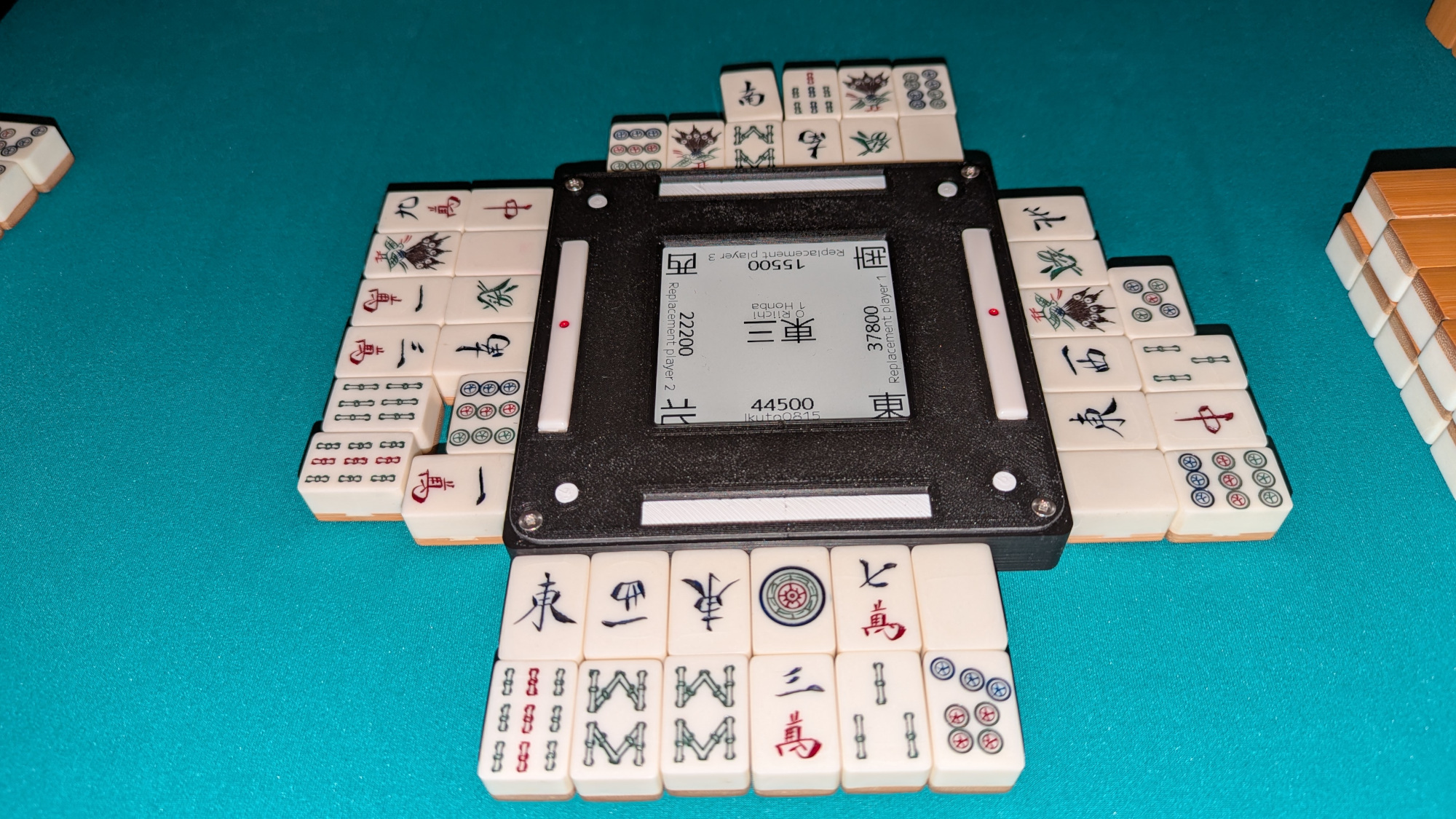 Eink mahjong compass, from the project README