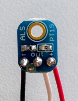 light-sensor-wires.jpg