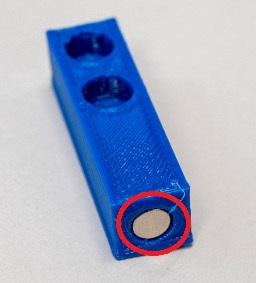 torso-bottom-magnet-bracket-magnet.jpg