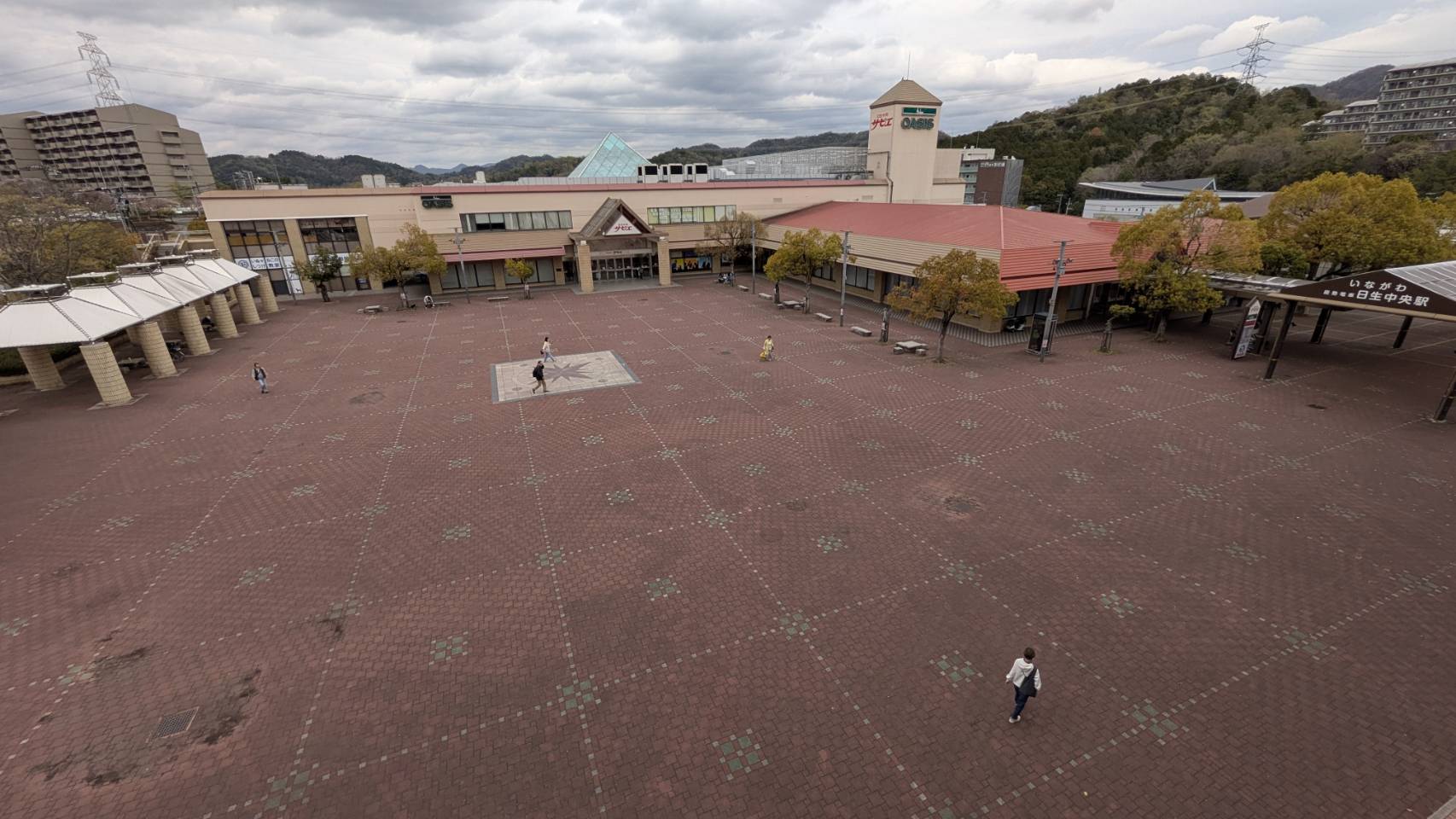 駅周辺の元画像（中央のエリアに建造物を生成します）