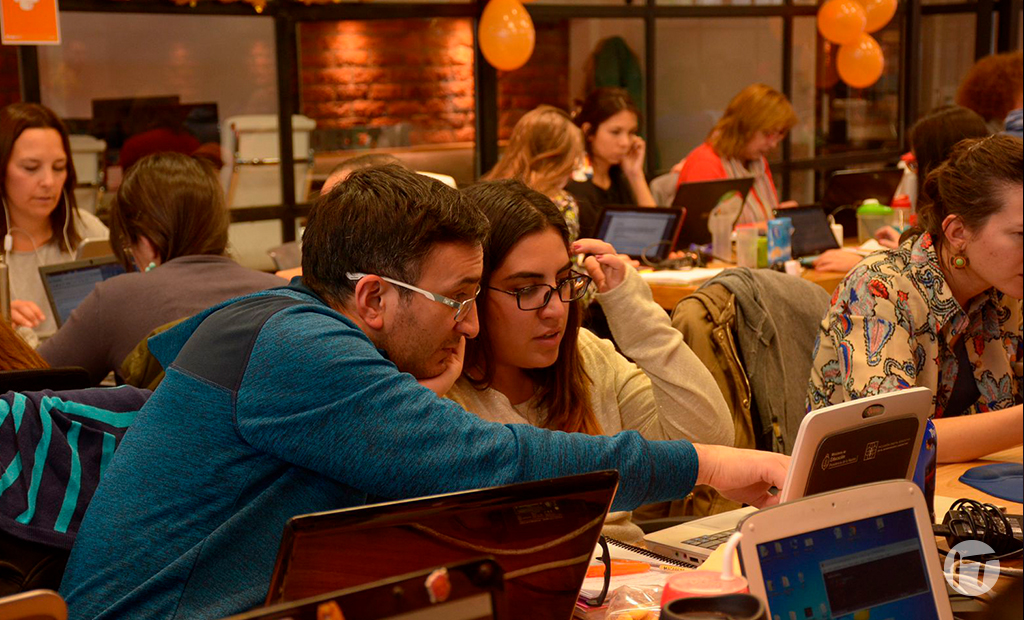 SAP y la Universidad del Rosario premian a estudiantes de colegio que ‘juegan’ a dirigir empresas 