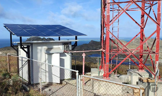 Digitel instala paneles solares en su estación de Los Roques