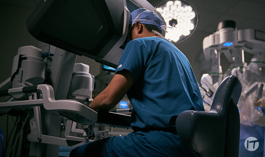 Cirugía robótica gana terreno en los actos quirúrgicos de diversas especialidades médicas